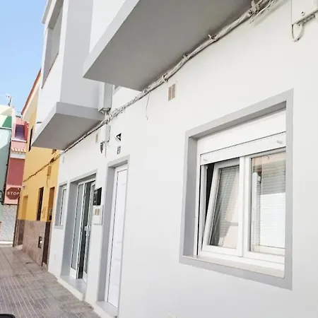 Bonito Estudio Con Wifi Y Zona De Barbacoa *
